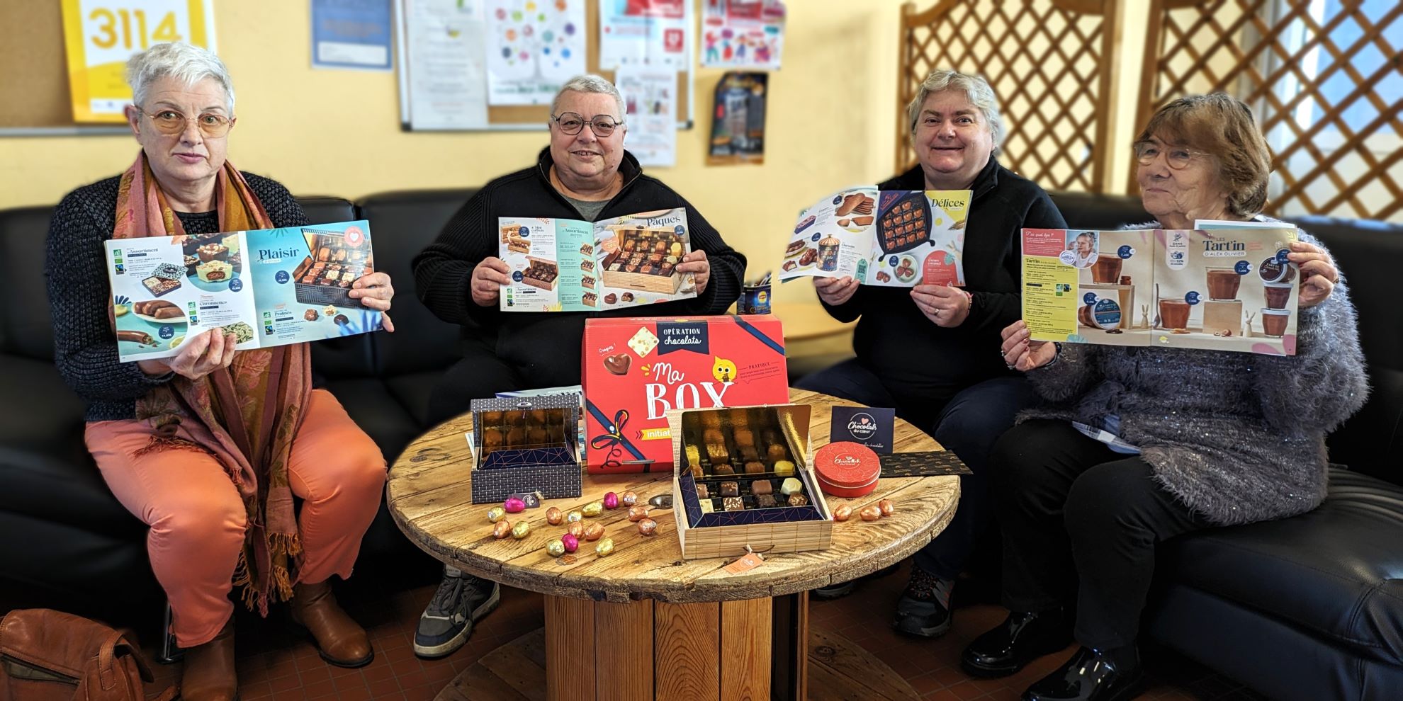 Les fourmis solidaires avec les catalogues de vente de chocolats